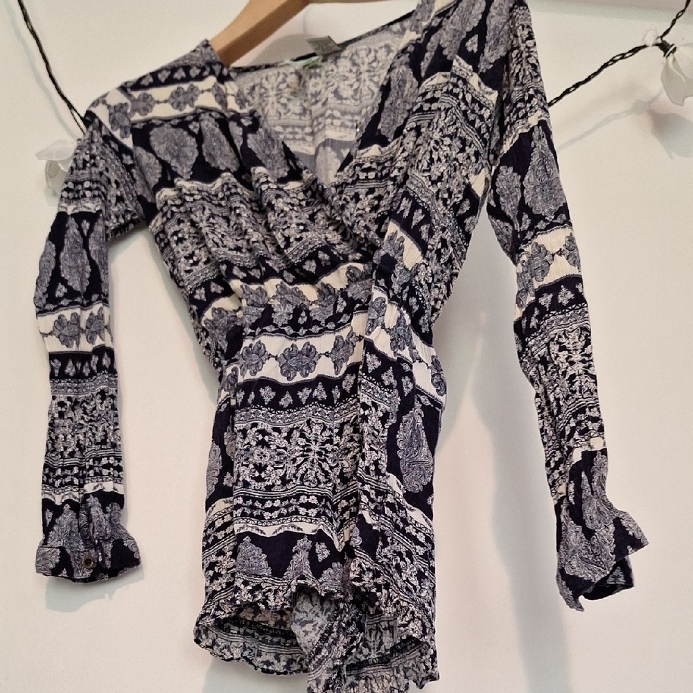 Navy and White Patterned Women's Top